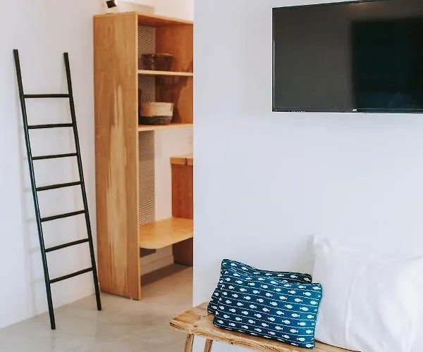 Islands View Hotel *