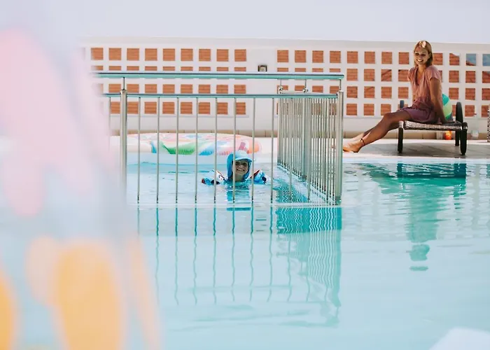 Hotel Islands View *