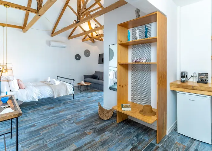 Islands View Hotel *